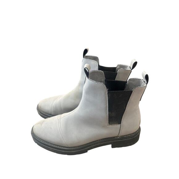 TOMS Women's Skylar Chelsea Boot Cement Synthetic Nubuck size 11 - Picture 1 of 6